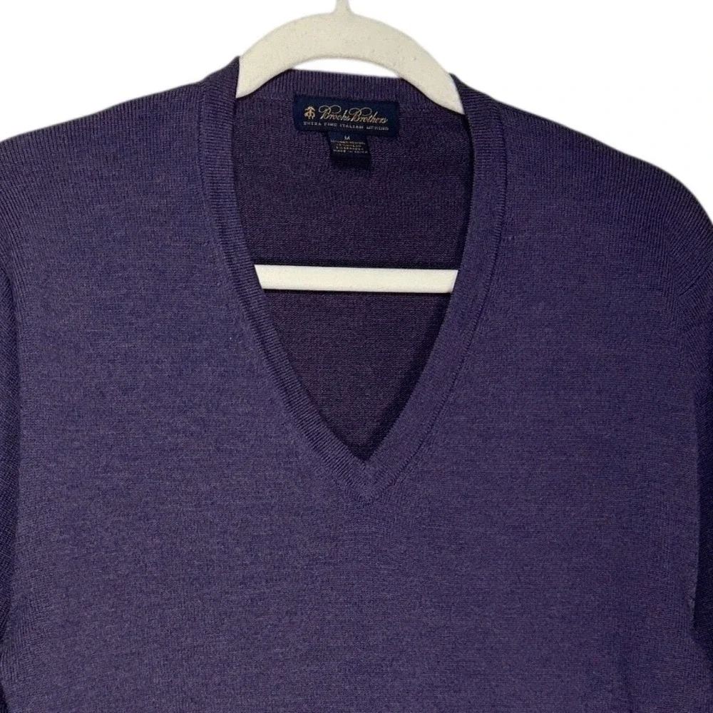 Brooks Brothers Extra Fine Italian Merino Lightweight Stretch V-Neck Size M Golf